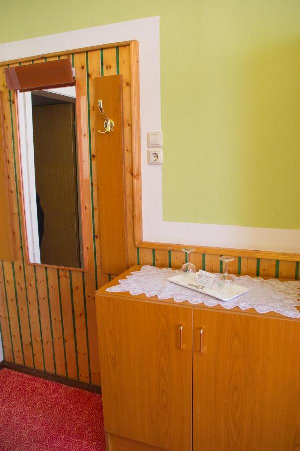 Hotel Central Бад-Эльстер Экстерьер фото